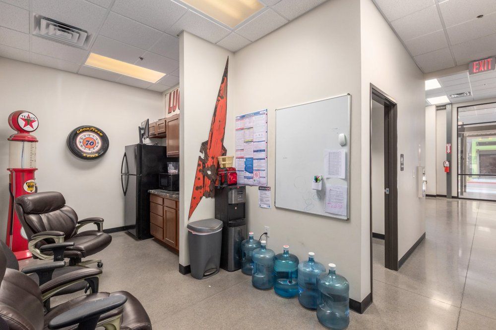 1700 E Robin Ln, Phoenix, AZ 85024